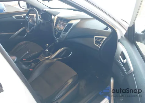 2013 Hyundai Veloster Base W/Black from USA, damaged, VIN KMHTC6AD2DU157239